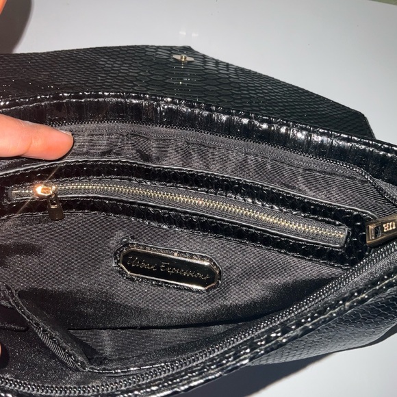 Urban Expressions, black snake print cross body purse. - Picture 5 of 5